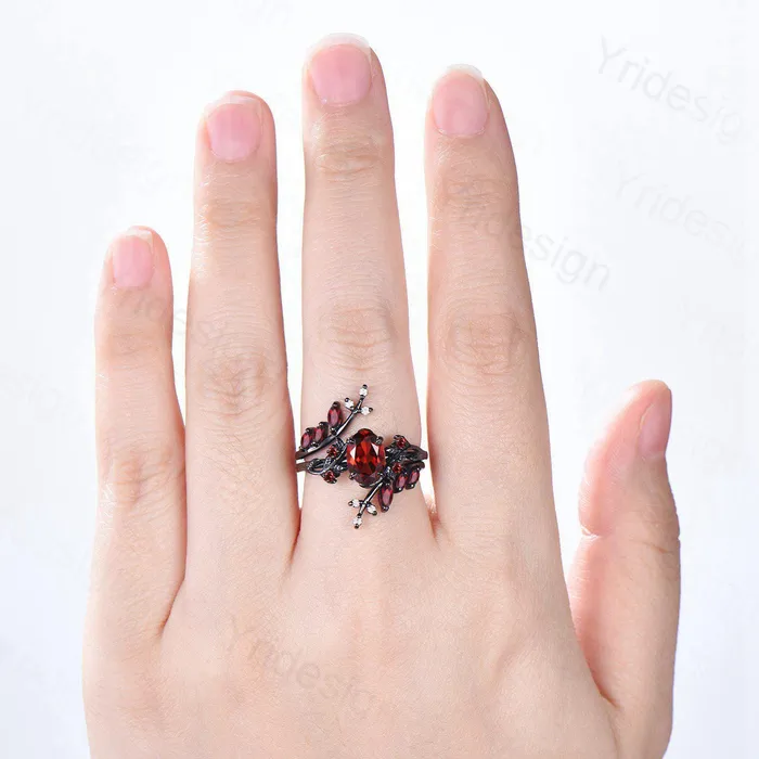 PENFINE Rings Nature inspired oval garnet engagement ring set black gold unique leaf gothic wedding ring set knight twig vine January birthstone jewelry PENFINE Rings Nature inspired oval garnet engagement ring set black gold unique leaf gothic wedding ring set knight twig vine January birthstone jewelry