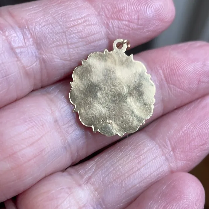 Love Vintage Paris PreStyled Sets Capricorn Medallion Pendant Zodiac 14k Gold Vintage