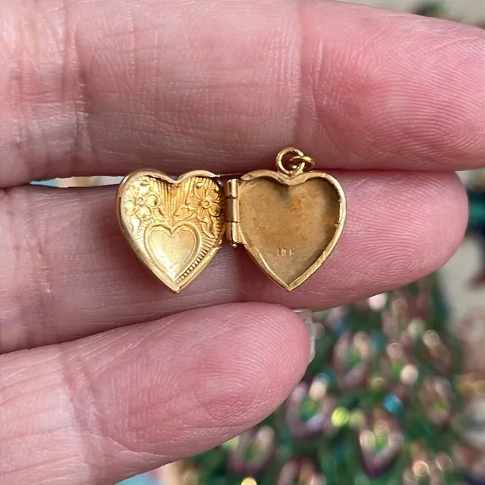 Necklaces Vintage Paris Jewelry Dainty Heart Locket 10k Gold Vintage Necklaces Vintage Paris Jewelry Dainty Heart Locket 10k Gold Vintage