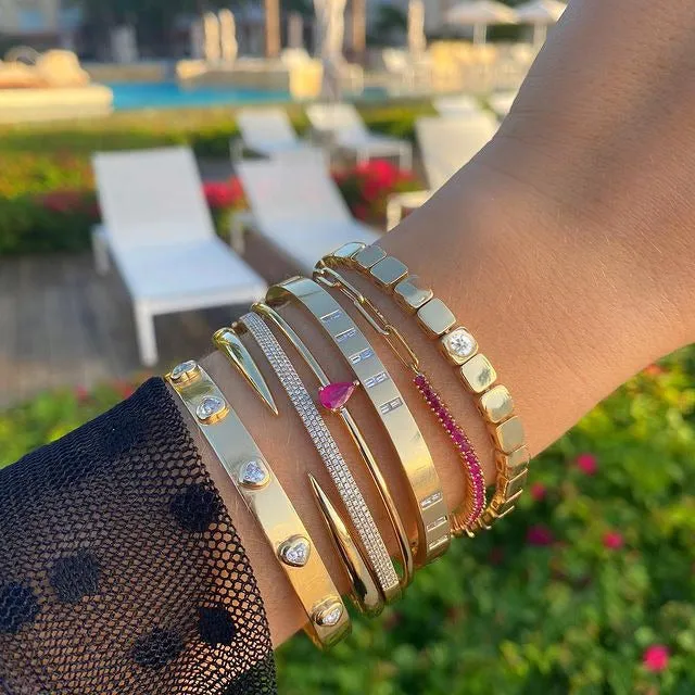 Alev Collection Bracelets Large Golden Square Solitaire Diamond Bracelet