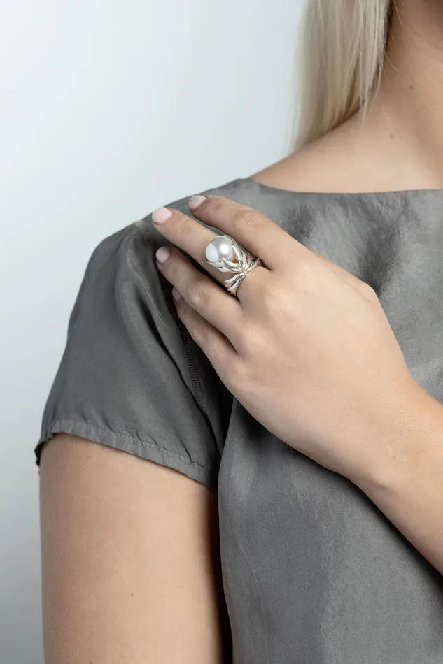 AURUM by Gubjrg KOLGA ring Rings