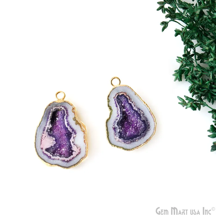 GemMartUSA Earrings Geode Druzy 37x24mm Organic Gold Electroplated Single Bail Gemstone Earring Connector 1 Pair GemMartUSA Earrings Geode Druzy 37x24mm Organic Gold Electroplated Single Bail Gemstone Earring Connector 1 Pair
