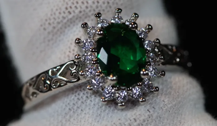 Green Diamond Ring Green Diamond Engagement Ring Lab Diamonds London Rings