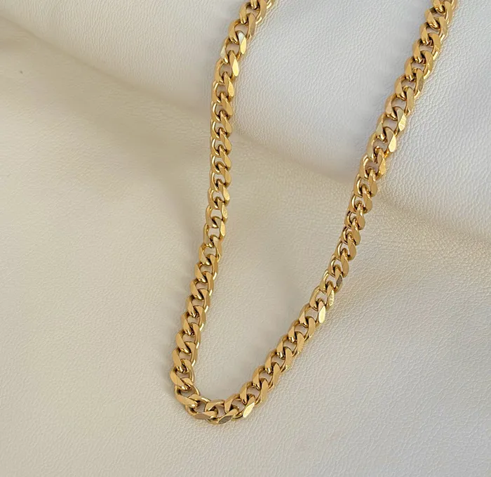 Mai Dsire Necklaces GOLD CURB CHAIN NECKLACE SAMPLE