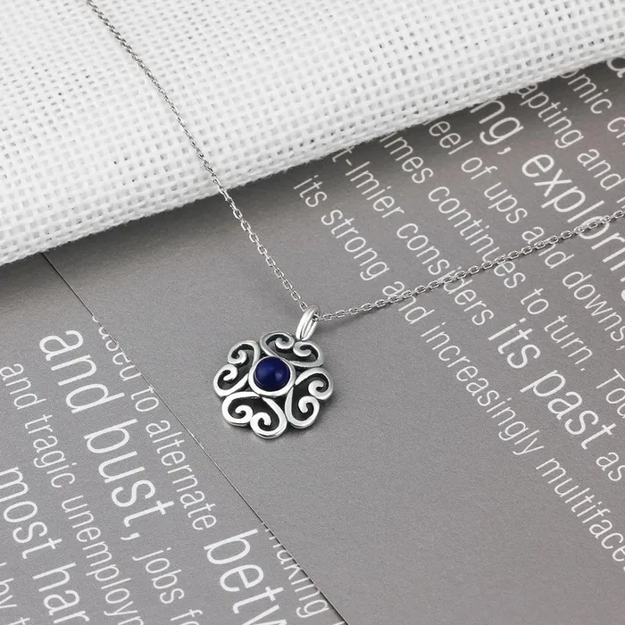 Necklaces Personalized Jewel Fashion 925 Sterling Silver Floral Pattern Necklace with Blue Cubic Zirconia Pendant Vintage jewelry for Women