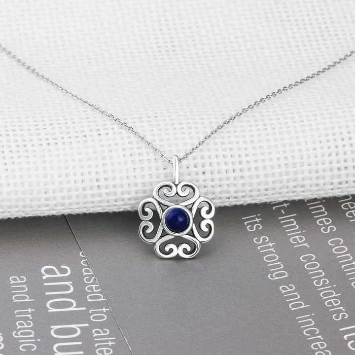 Necklaces Personalized Jewel Fashion 925 Sterling Silver Floral Pattern Necklace with Blue Cubic Zirconia Pendant Vintage jewelry for Women