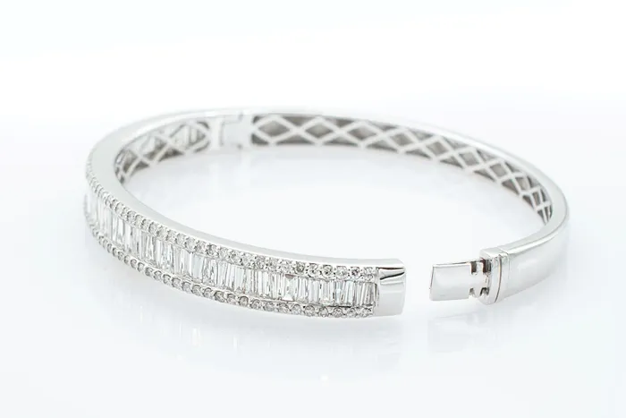 45 ct Baguette Diamond Bangle Bracelet 18k Crown Jewels Coin Bracelets