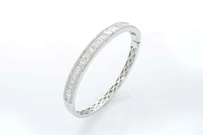 45 ct Baguette Diamond Bangle Bracelet 18k Crown Jewels Coin Bracelets