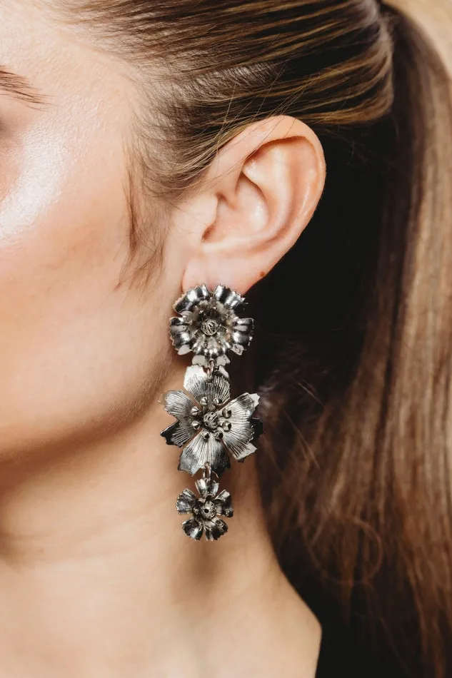 Arissa Earrings Elizabeth Cole Jewelry Earrings Arissa Earrings Elizabeth Cole Jewelry Earrings