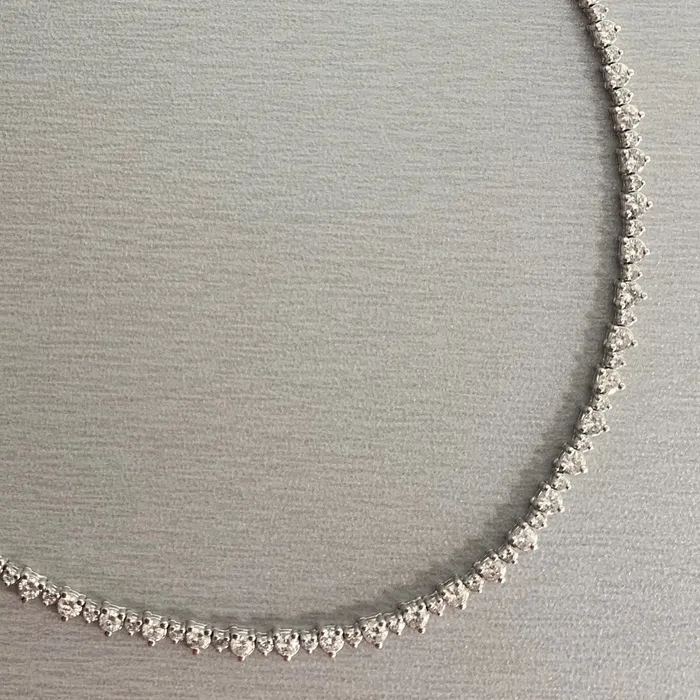 Big Small Diamond Necklace 685 ct Diamonds in White Gold Beauvince Necklaces