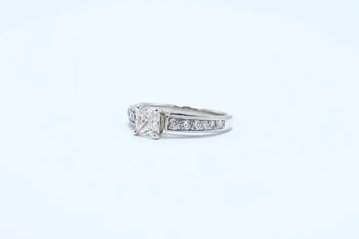 Crown Jewels Coin 133 ctw Cushion Cut Diamond Engagement Ring Rings