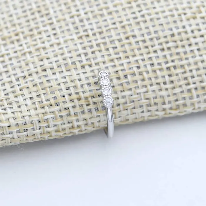 Earrings Glitters One Line CZ Ear Cuff Silver
