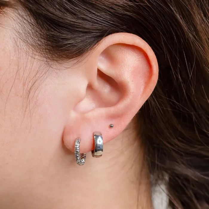 Earrings Grayling Syla Diamond Cut Locking Sleeper Huggie Earrings Pair