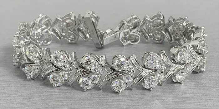 Grapevine Diamond Bracelet 1681 ct Diamonds in White Gold Beauvince Bracelets