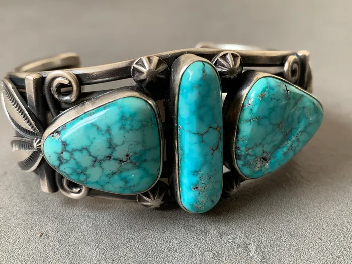 Necklaces Gary Reeves Gary Reeves Navajo Natural Turquoise Sterling Silver Cuff
