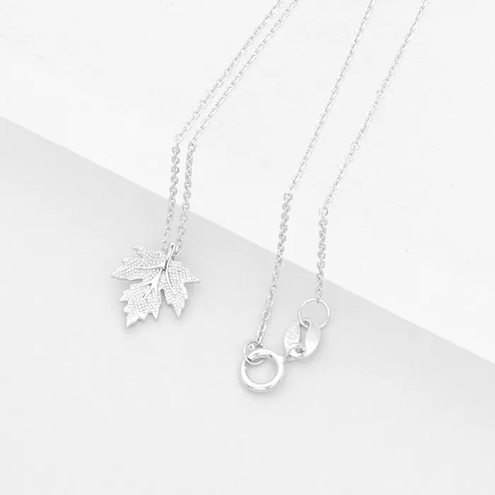 Necklaces Glitters Sterling Silver Maple Leaf Necklace