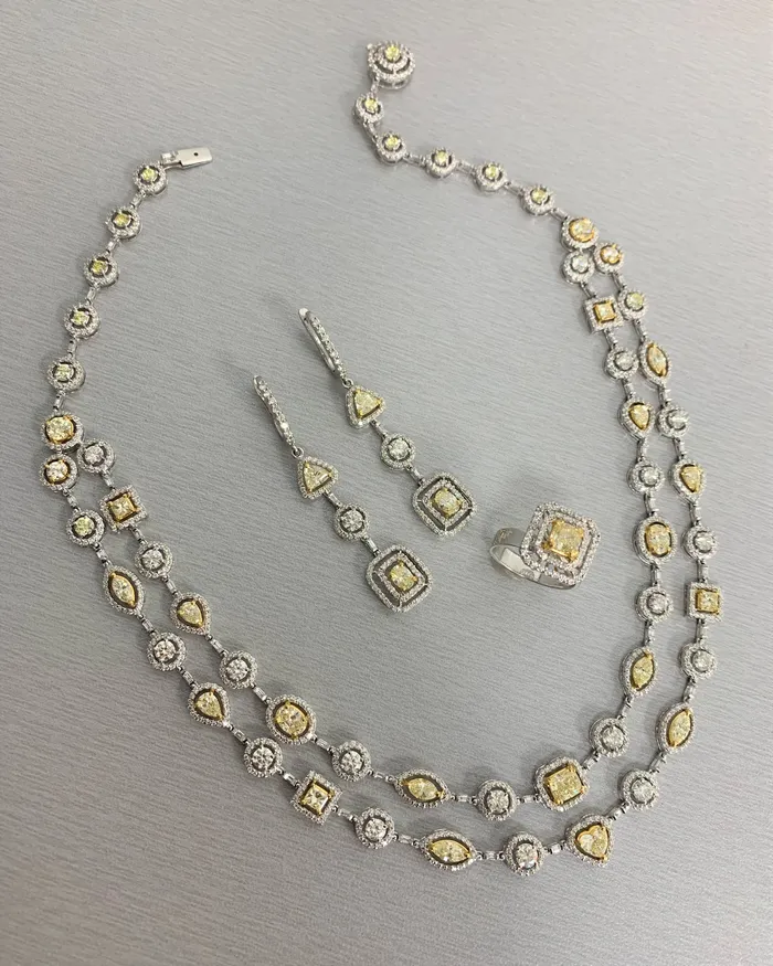 Summer Yellow White Diamond Necklace 1654 ct Diamonds in Gold Beauvince Necklaces