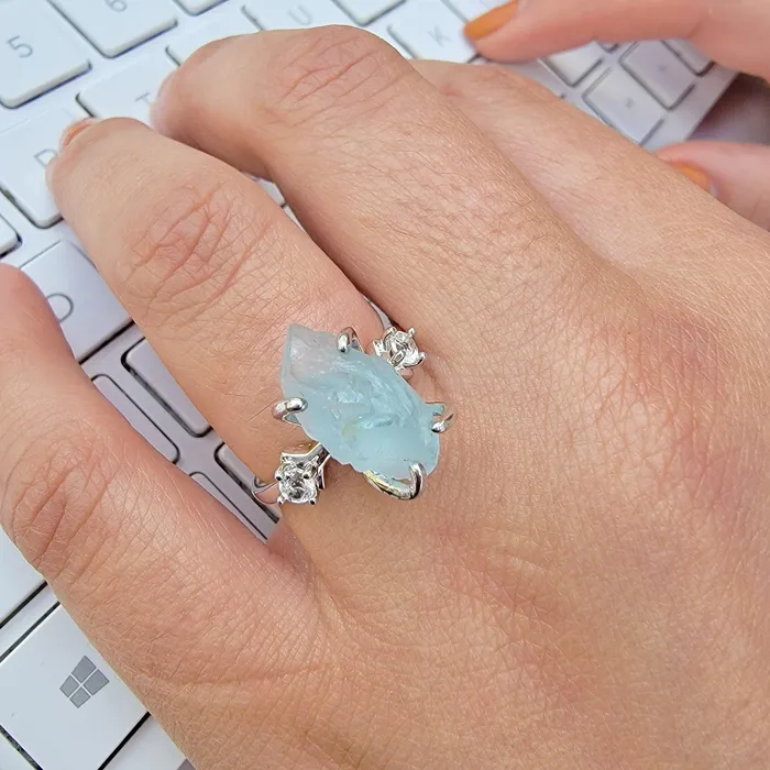Uniquelan Jewelry Rings Raw Swiss Blue Topaz Ring