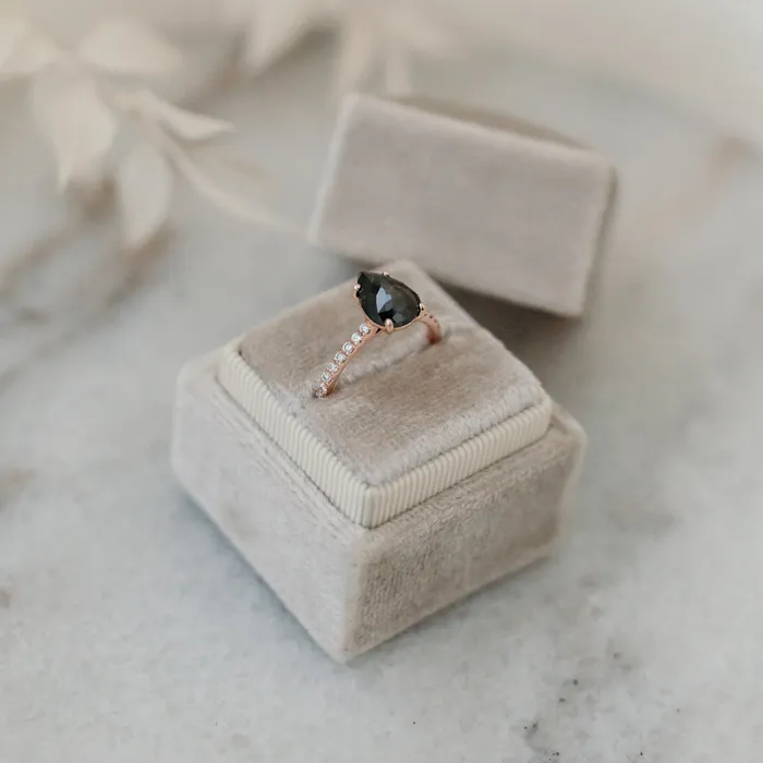 VENVS Rings The Celeste 14k White Size 8 Stone CLR34 Sand Dune Ring Box Custom Engraving 0 VENVS Rings The Celeste 14k White Size 8 Stone CLR34 Sand Dune Ring Box Custom Engraving 0