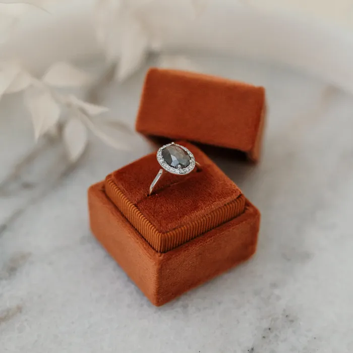 VENVS Rings The Eclipse 14k Yellow Size 5 Stone OP16 Antelope Ring Box Custom Engraving 0 VENVS Rings The Eclipse 14k Yellow Size 5 Stone OP16 Antelope Ring Box Custom Engraving 0